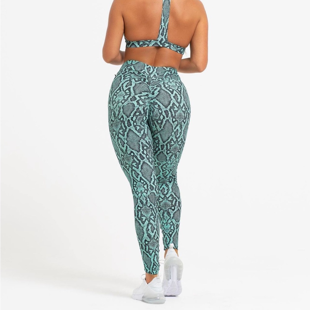 LICIFIT Green Boa Set